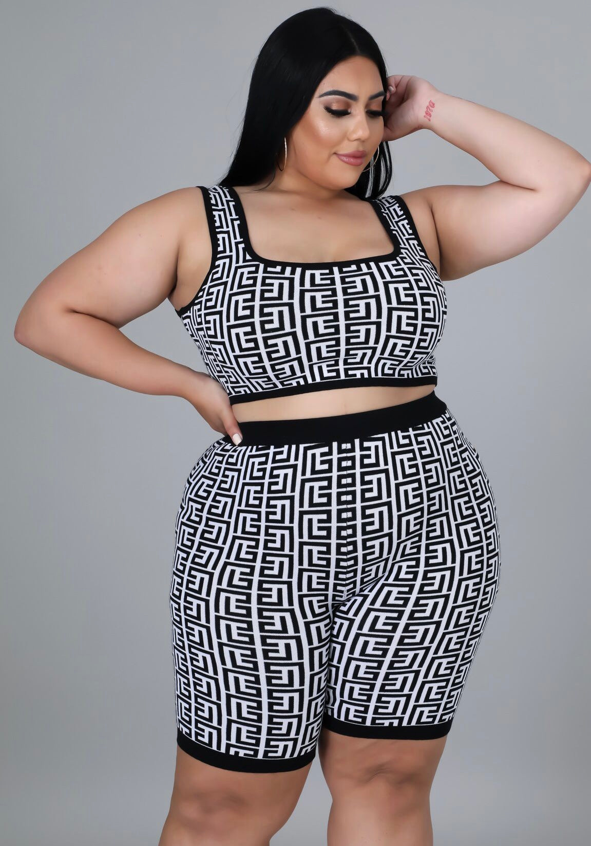 "The Link Up" Plus Size Printed Crop Top & Biker Shorts Set.